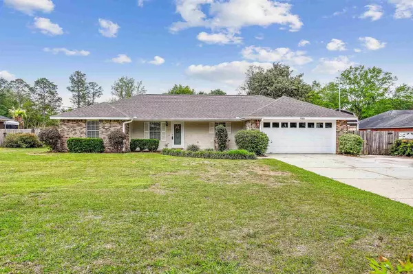 1560 Silver Ridge Dr,  Cantonment,  FL 32533