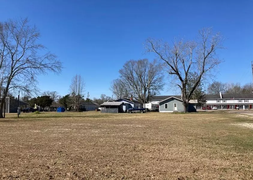 315 N Main St, Atmore, AL 36502