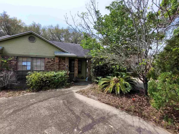 1266 Sanibel Ln, Gulf Breeze, FL 32563