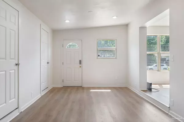 Pensacola, FL 32505,4513 Charmonte Way