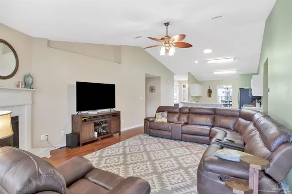 Pensacola, FL 32526,6241 Suntan Cir