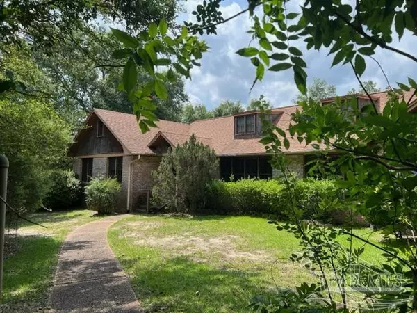Pensacola, FL 32526,4580 Deerfield Dr