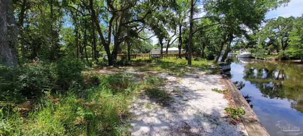 Milton, FL 32583,307 Katie St