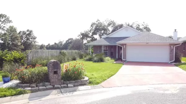 1401 Greystone Dr, Pensacola, FL 32514