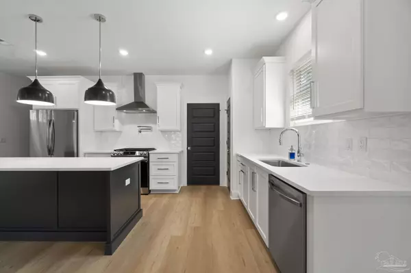 Pensacola, FL 32502,2122 W Gregory St