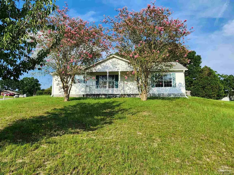 1010 Waterford Ln, Pensacola, FL 32514