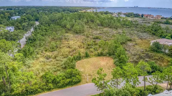 Gulf Breeze, FL 32561,400 & 402 Deer Point Dr