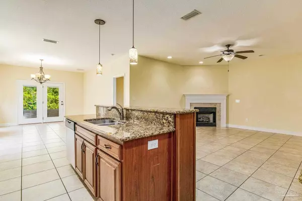 Pensacola, FL 32507,9885 Rail Cir