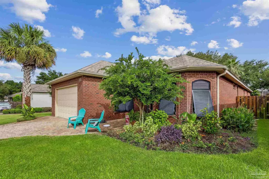 1264 Autumn Breeze Cir, Gulf Breeze, FL 32563