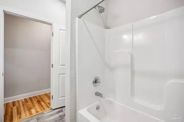 912 N 8th Ave Pensacola, FL 32501