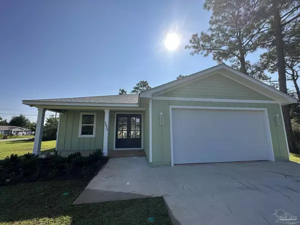 5621 Monument Ct, Gulf Breeze, FL 32563