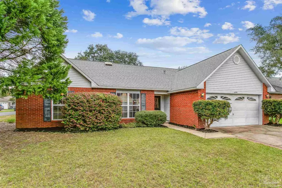 4490 Parkwood Ave, Niceville, FL 32578