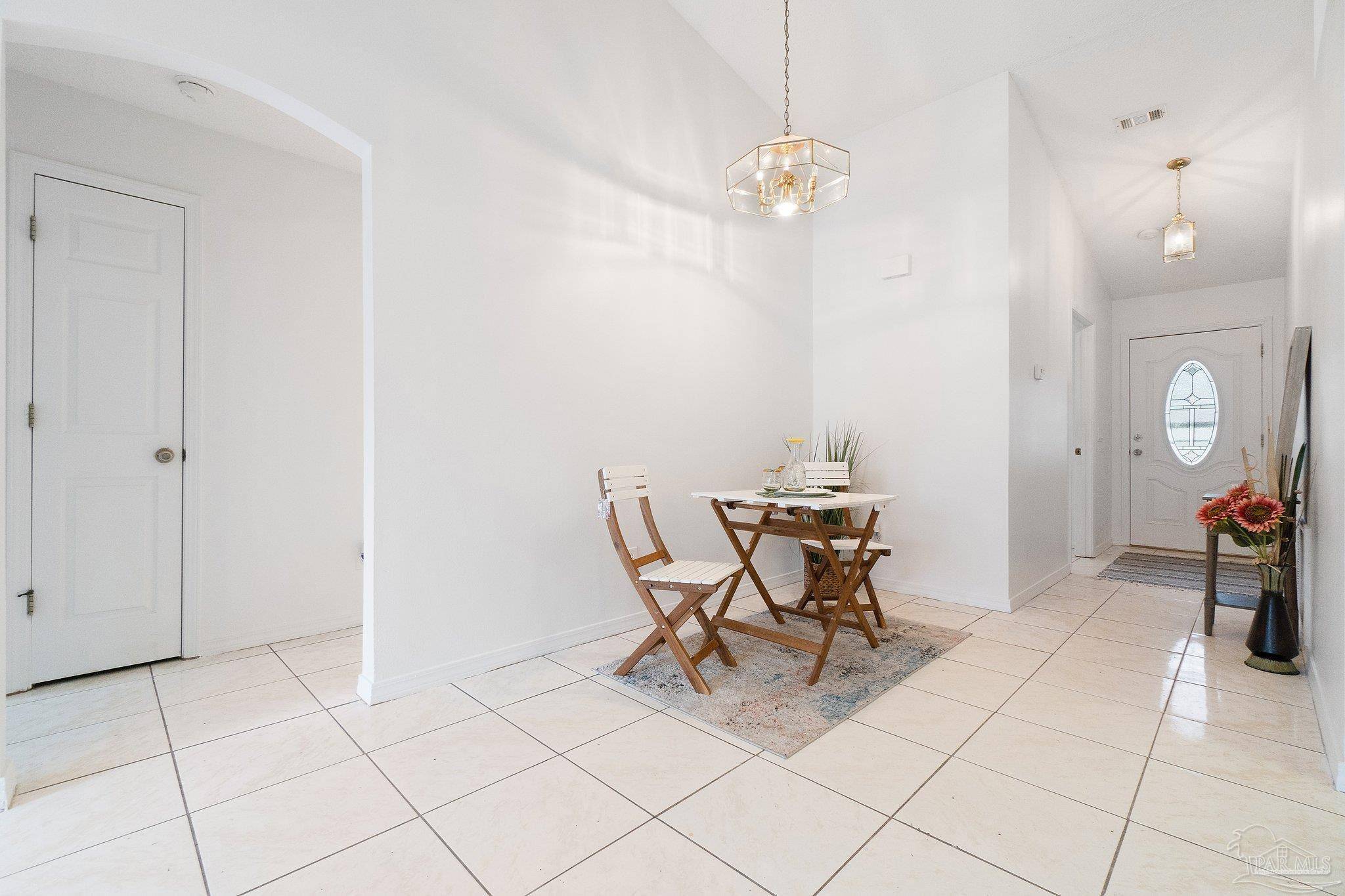 Pensacola, FL 32534,619 Saleta St