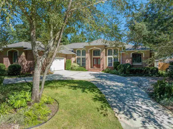 293 Plantation Hill Rd, Gulf Breeze, FL 32561