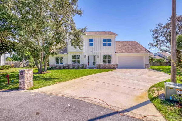 1200 Delhi Cv, Gulf Breeze, FL 32563