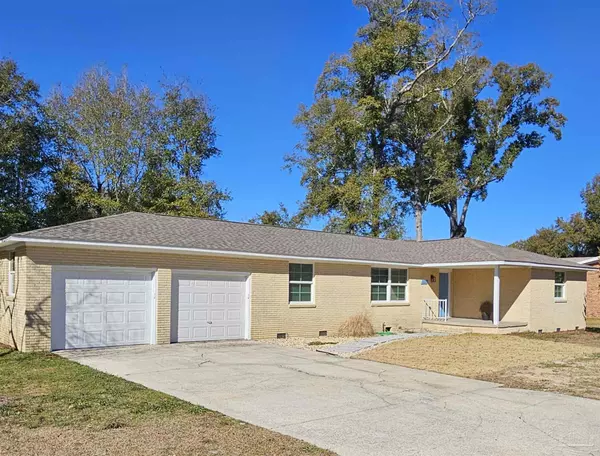 8229 Six Pence Dr, Pensacola, FL 32514