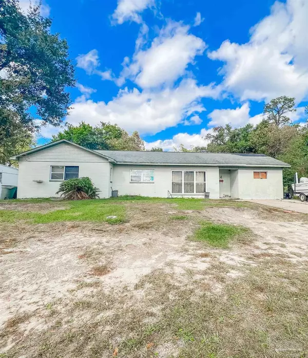 4 Dorsay Ln, Pensacola, FL 32506