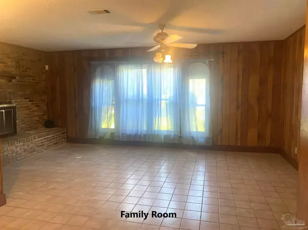 Pensacola, FL 32506,6400 Birkhead Dr