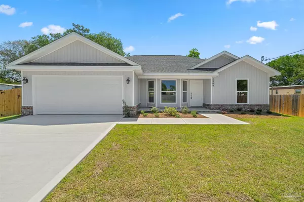 5809 Government Dr, Gulf Breeze, FL 32563