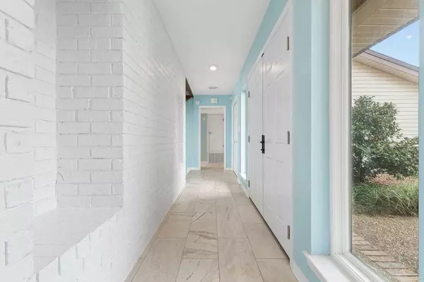 Pensacola, FL 32507,11633 Chanticleer Dr