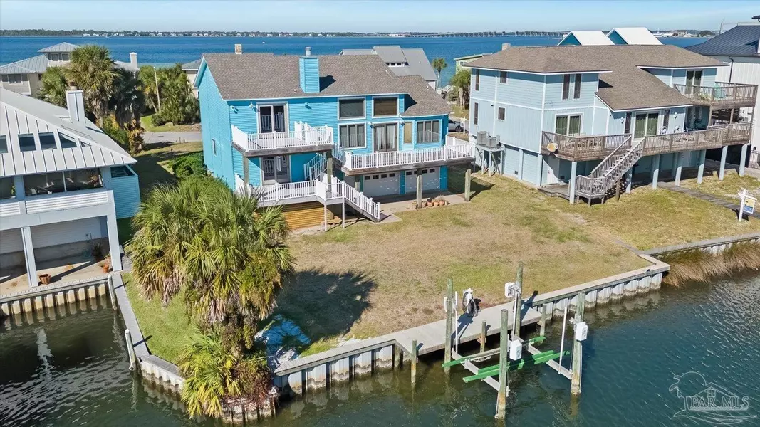 222 Le Starboard Dr, Pensacola Beach, FL 32561