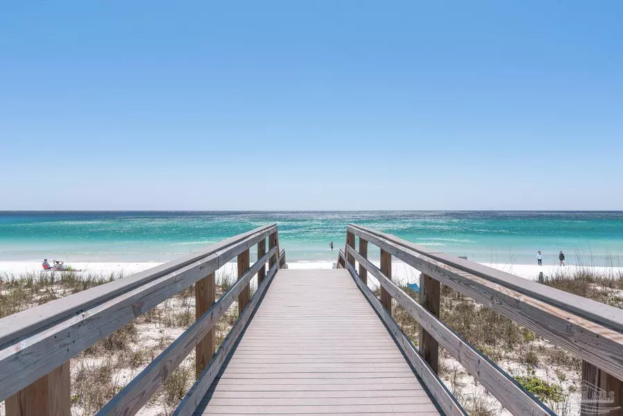 8443 Gulf Blvd, Navarre Beach, FL 32566