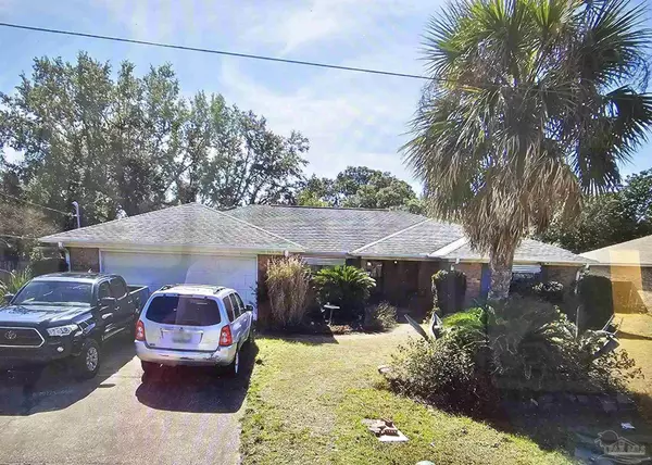 8117 Raleigh St, Navarre, FL 32566