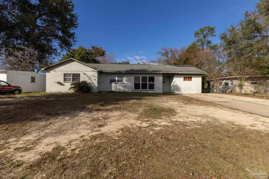 4 Dorsay Ln, Pensacola, FL 32506