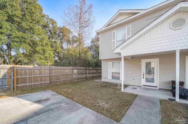 8435 Chisholm Rd, Pensacola, FL 32514