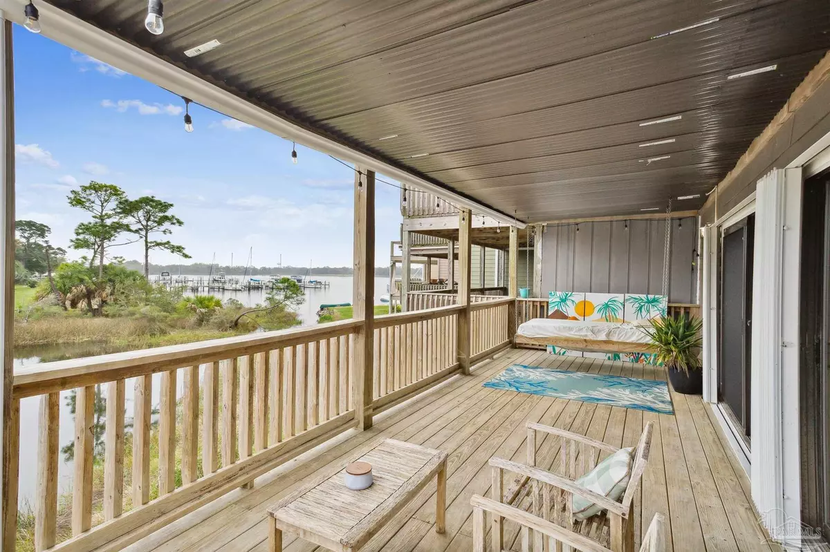 Pensacola, FL 32507,612 S 1st St