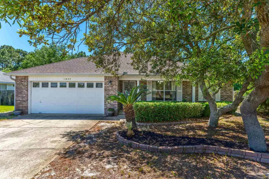 1845 Lighthouse Pointe Dr, Gulf Breeze, FL 32563