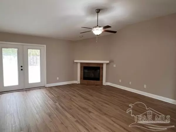 Pace, FL 32571,6129 Autumn Pines Cir