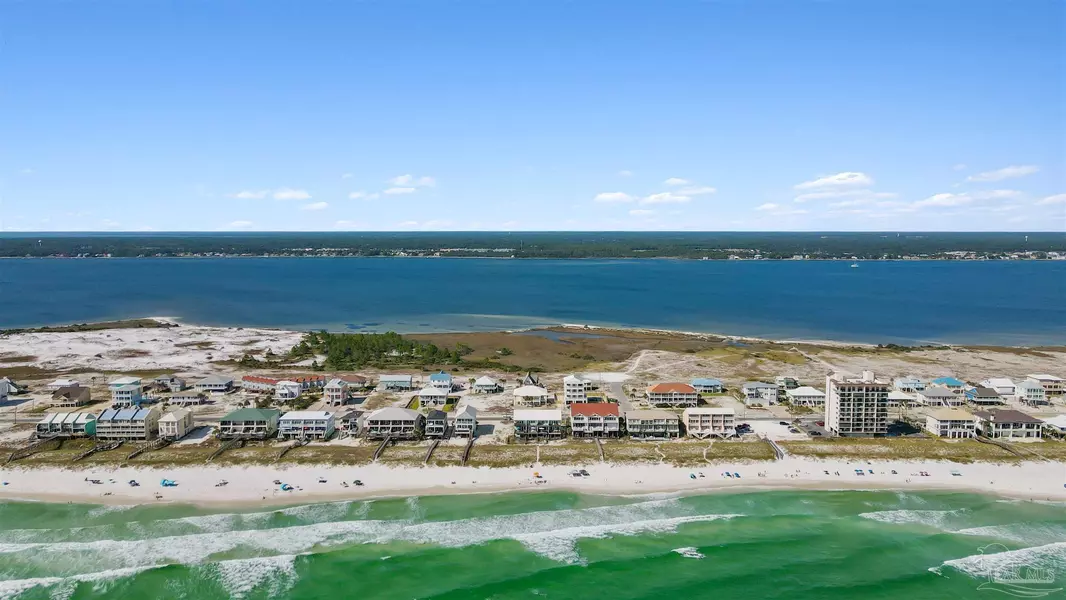 7937 Gulf Blvd, Navarre Beach, FL 32566