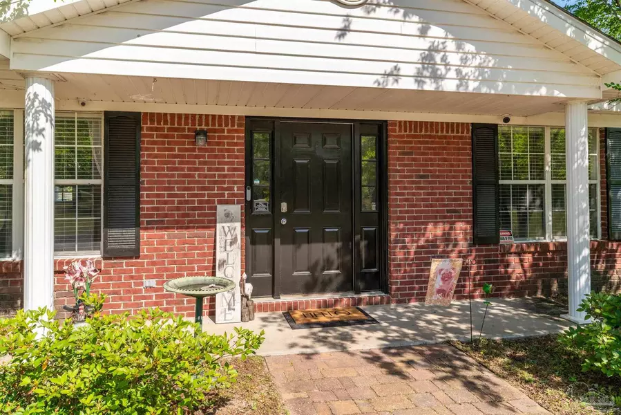 4624 Farm Life Rd, Milton, FL 32583