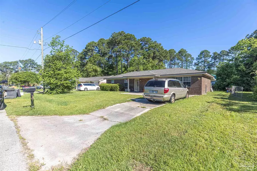 10752 Jolyne Dr, Pensacola, FL 32506