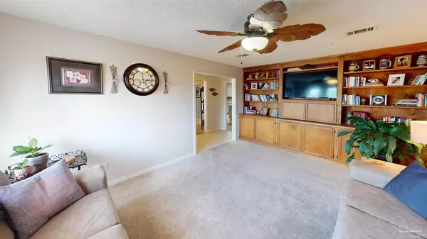 Pensacola, FL 32507,12153 Longwood Dr