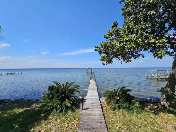 Gulf Breeze, FL 32563,4164 W Sandy Bluff Dr