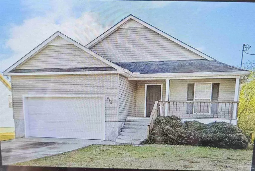 685 Wildwood Dr, Daleville, AL 36322
