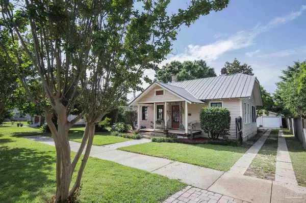 1425 E Gonzalez St, Pensacola, FL 32501
