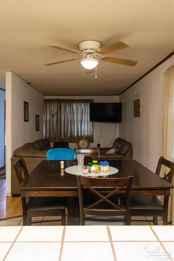 Pensacola, FL 32507,926 Bremen Ave