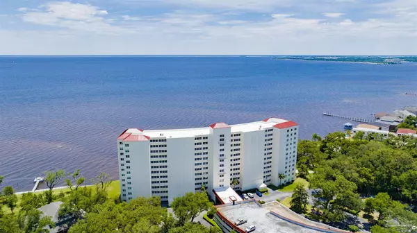 615 Bayshore Dr, Pensacola, FL 32507