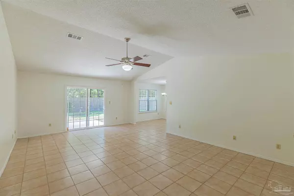 Gulf Breeze, FL 32563,4752 Kitty Hawk Cir