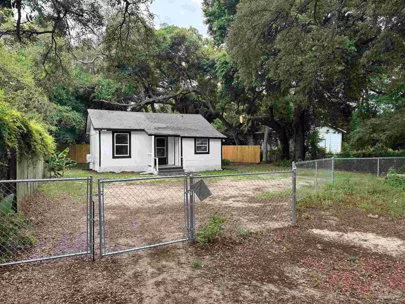 4208 W Jackson St, Pensacola, FL 32505