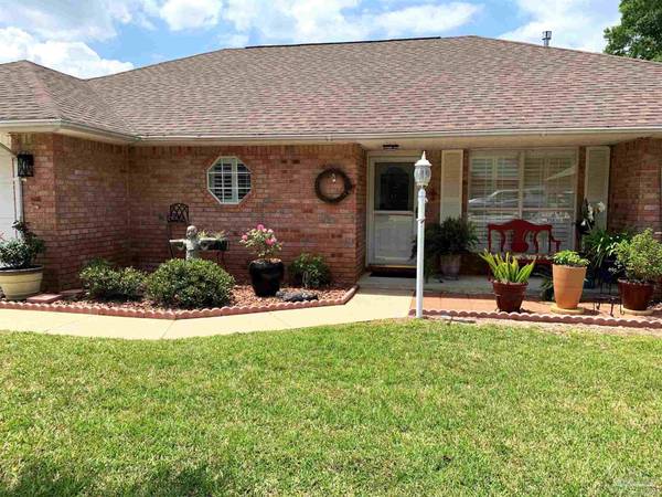 2633 Southern Oaks Dr,  Cantonment,  FL 32533