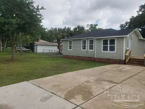 18 Gilliland Rd, Pensacola, FL 32507