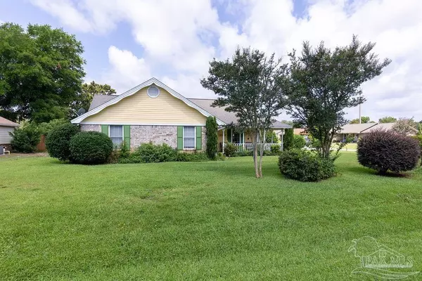 3941 Paradise Bay Dr, Gulf Breeze, FL 32563