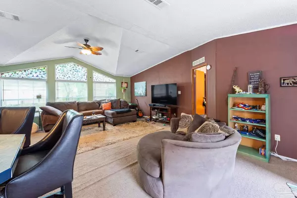 Pensacola, FL 32526,5452 Regents Ave