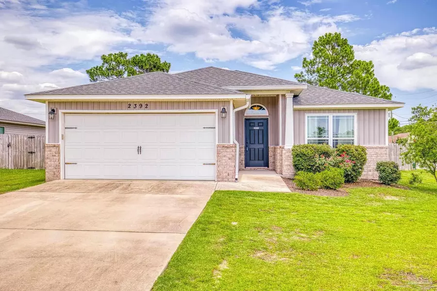 2392 Spur Ln, Gulf Breeze, FL 32563