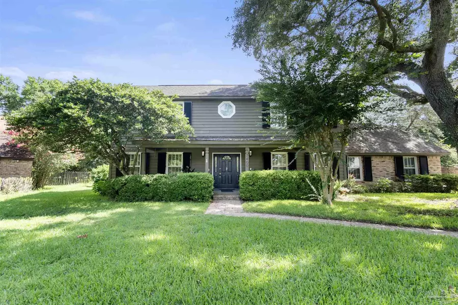 7400 Camale Dr, Pensacola, FL 32504