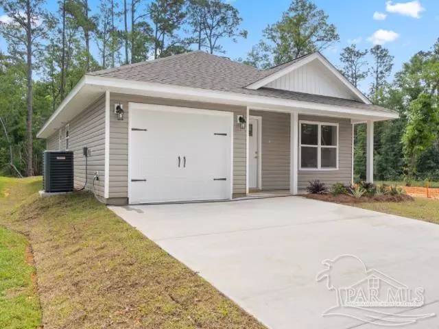 3117 Glade Dr, Milton, FL 32583